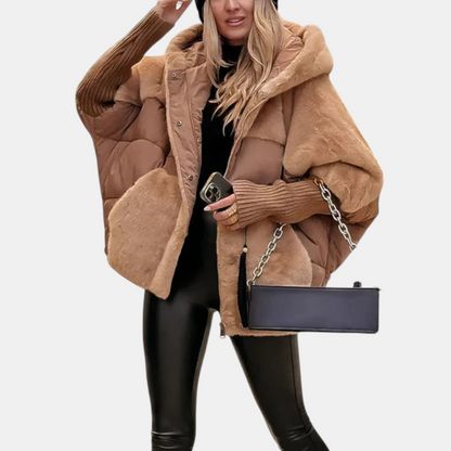 Gabriela - Oversized Puffer Kabát Kapucnival és Patchwork