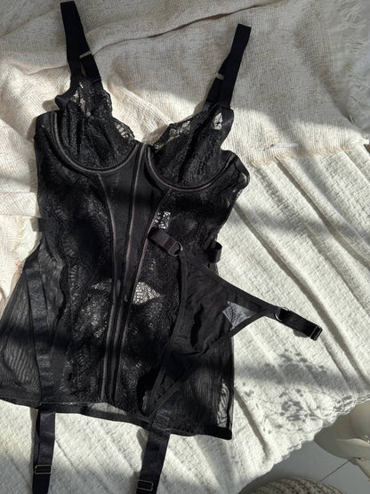 Alessandra™ | Fekete Sátoros Éjjeli Ruha Mirage