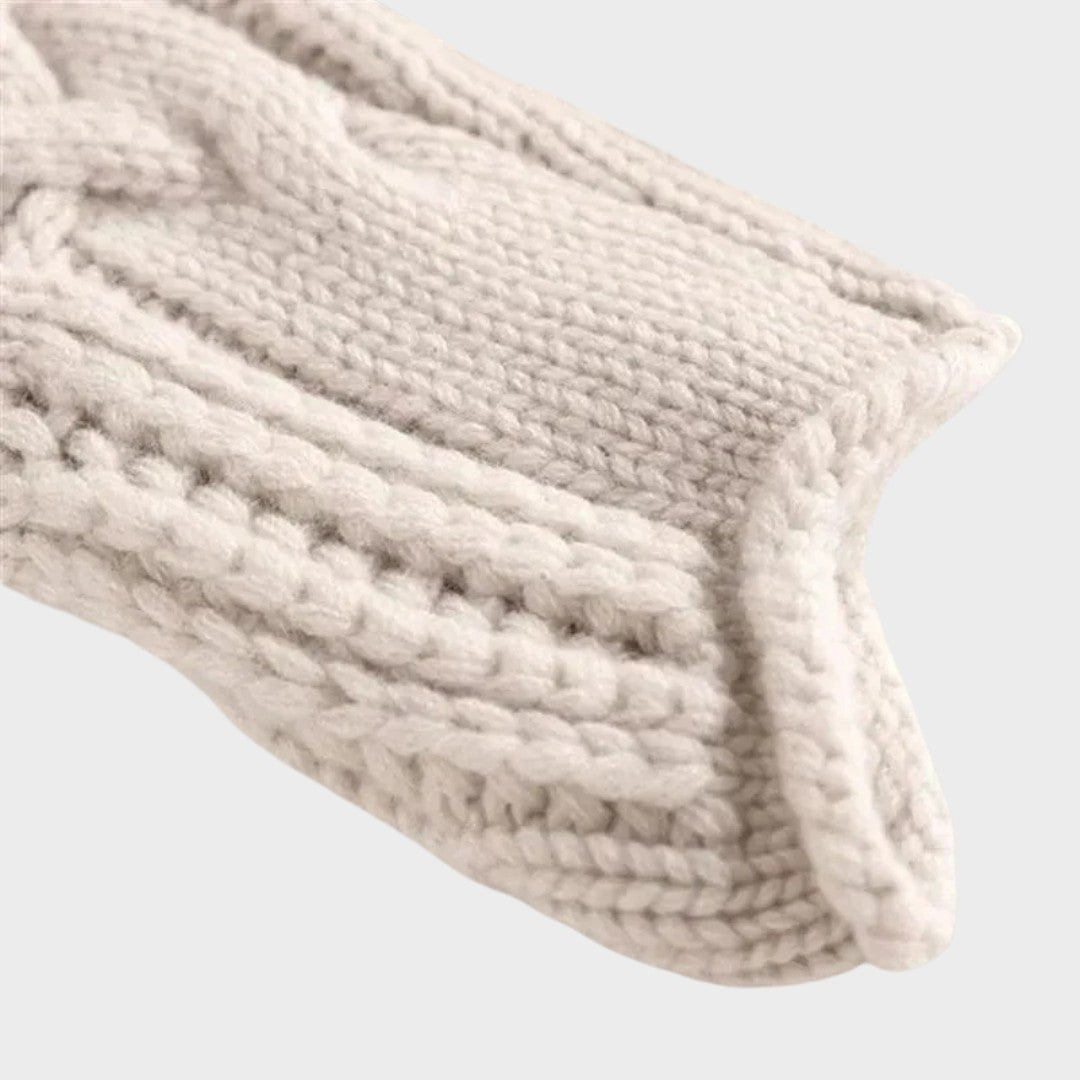 Csenge – Kasmír kötött mintás hálóing